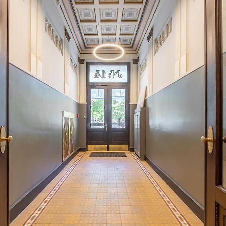 Prestigious Former Library Apartment - Perfect Location Riga Extérieur photo